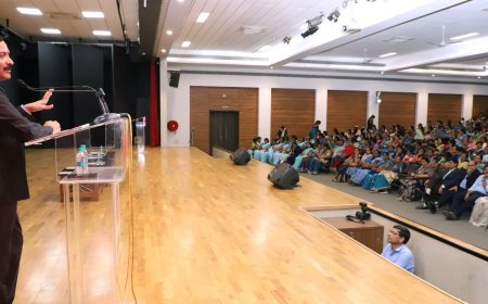 सशक्त समाज निर्मितीसाठी महिलांची भुमिका मोलाची - जिल्हाधिकारी दिलीप स्वामी