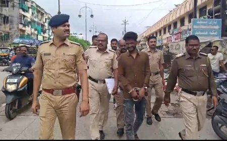 नशेच्या गोळ्यांची विक्री करणाऱ्या आरोपीची काढली धिंड...
