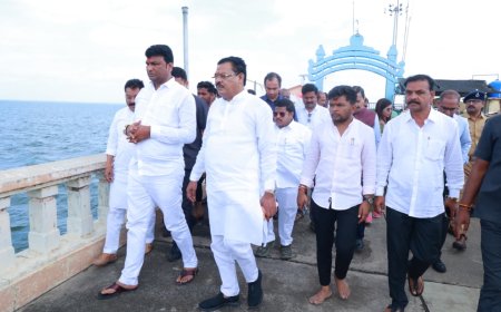 पालकमंत्री संजय शिरसाट यांची पैठण शहरातील पूरग्रस्त भागास भेट...