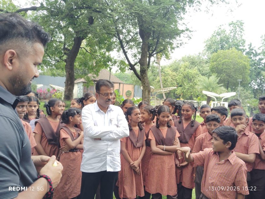 मनपा प्रशासकांनी दिले विद्यार्थ्यांना गोल्फचे धडे...