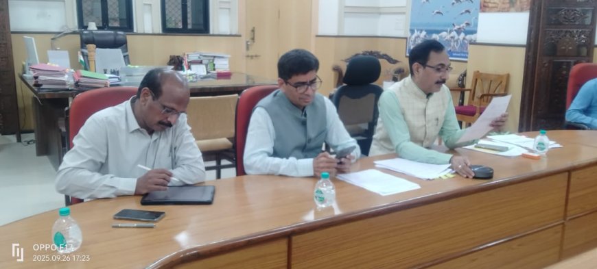 विभागीय आयुक्तांनी घेतला अतिवृष्टीतील नुकसानीचा आढावा