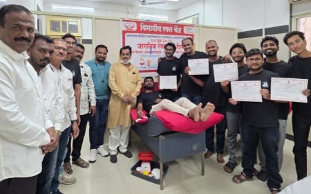 युवकांचा गांधी जयंतीच्या औचित्याने रक्तदान शिबीर...