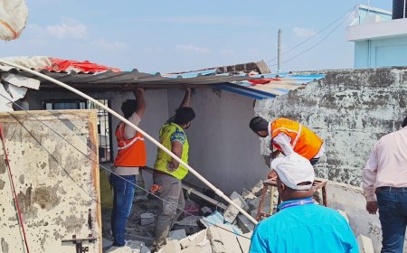 जिन्सी परिसरातील सार्वजनिक टेरेसवरचे अनधिकृत बांधकाम निष्काशित...