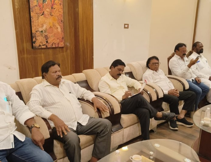 रिपाइं आठवले गटाला जिल्हा परिषद 5, महापालिका निवडणुकीत हवे 10 जागा