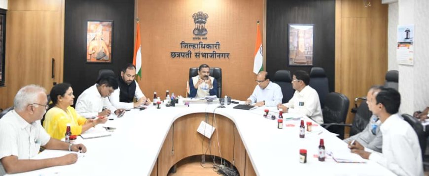 माॅल आणि बाजारपेठेत बचत गटांनी तयार केलेल्या वास्तूचे विक्री स्टाॅल उभारावेत - जिल्हाधिकारी दिलीप स्वामी