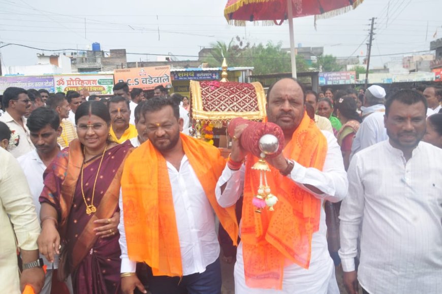 छत्रपती संभाजीनगर ते शिर्डी भव्य पायी साई पालखी सोहळ्याला उत्सुर्त प्रतिसाद