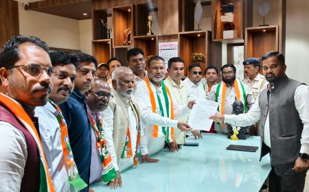 महापालिका निवडणुकीच्या मतदार यादीत घोळ, काँग्रेसचा आरोप, आयुक्तांची घेतली भेट...