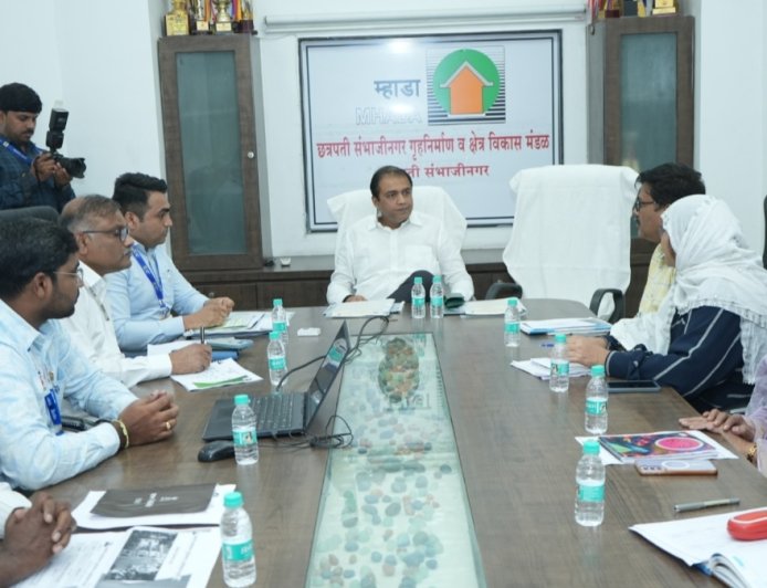 शहरामध्ये वर्किंग वुमेन्स होस्टेल व ओल्ड एज होम उभारण्याचा प्रस्ताव सादर करा - गृहनिर्माण राज्यमंत्री डॉ.पंकज भोयर