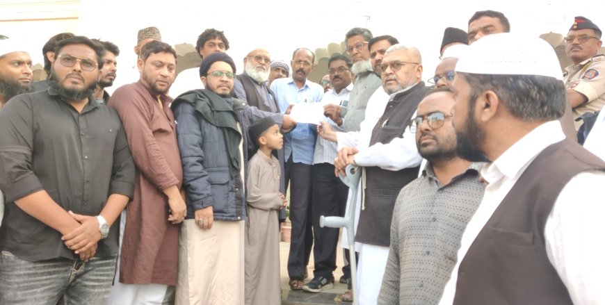 बाबरी मशीद पाडणा-या दोषींवर कायदेशीर कारवाई करण्याची मागणी...