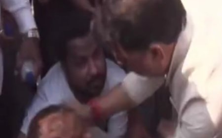 दुसऱ्या दिवशी भाजपा प्रचार कार्यालयात राडा, सावे कराडांच्या फोटोंची होळी, केनेकरांनी समजूत काढली...