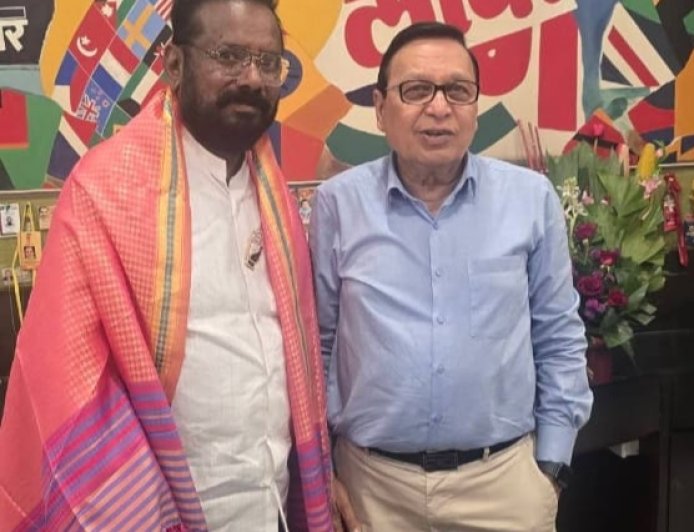 इब्राहीम पटेल यांची लोकमत भवनला सदीच्छा भेट, राजेंद्र दर्डा यांनी दिल्या शुभेच्छा...