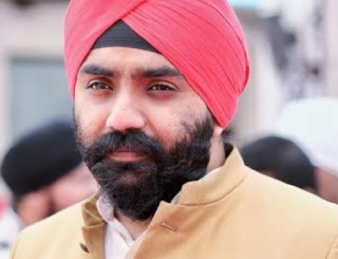 तर नवीन ओबेरॉय यांचा भाजपाला पाठिंबा...? शहरात उलटसुलट चर्चा...