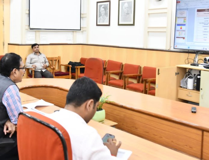 विभागीय आयुक्त कार्यालयात सेफर इंटरनेट कार्यशाळा संपन्न...