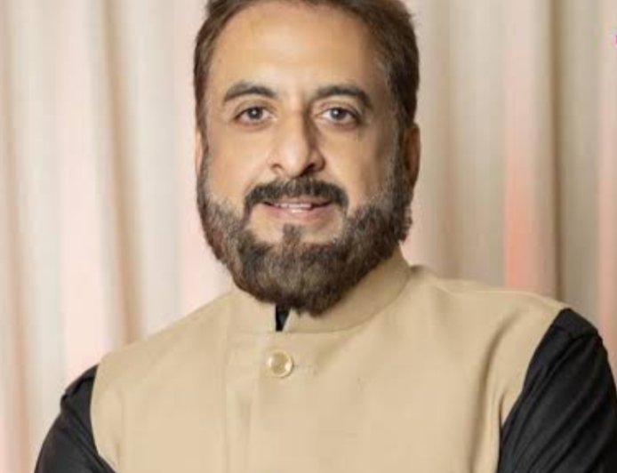 किरीट सोमय्या व इम्तियाज जलिल यांचा वाद पेटला, जलील यांना पाठवली दहा कोटींची नोटीस...!