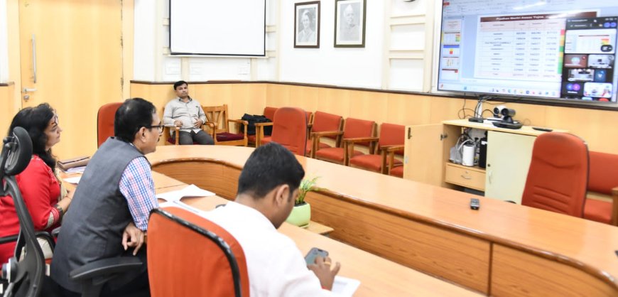 विभागीय आयुक्त कार्यालयात सेफर इंटरनेट कार्यशाळा संपन्न...