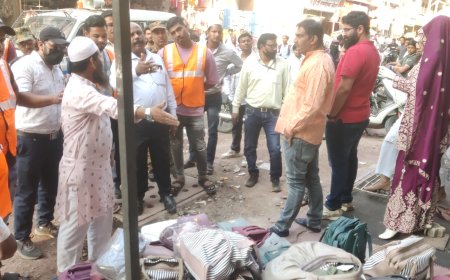 शहागंज ते सिटी चौक रस्त्यावरील हाॅकर्सवर कारवाई सुरू, उद्यापासून रस्त्यावर हातगाडीवर व्यवसाय केला तर सामान जप्त होणार...