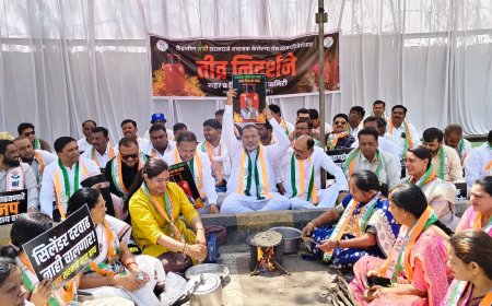 गॅस दरवाढीच्या विरोधात काँग्रेस अक्रामक, जिल्हाधिकारी कार्यालयासमोर केले आंदोलन...