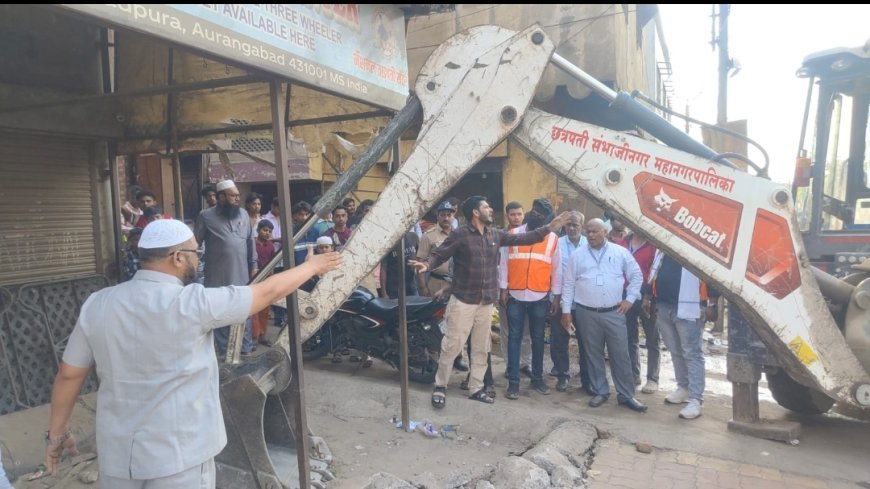 रोशन गेट , किराडपुरा ते आझाद चौक रस्त्यावरील अतिक्रमण जमीनदोस्त...