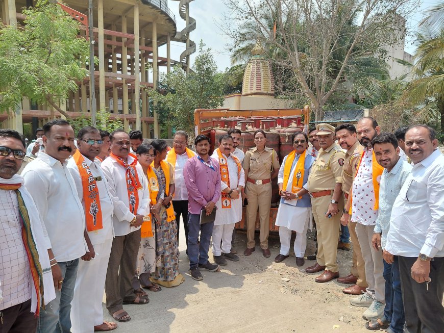 गॅस टंचाई व काळाबाजार विरोधात शिवसेनेचे तीव्र आंदोलन...