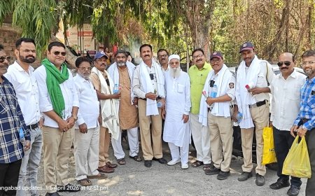 उन्हात कर्तव्य बजावणाऱ्या वाहतूक पोलिसांचा केला सन्मान...!