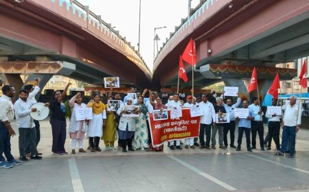 भोंदू अशोक खरात प्रकरणी आमदारांवर कारवाईच्या मागणीसाठी केले आंदोलन...