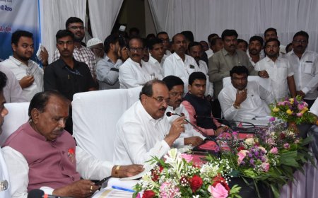 सिंचन सुविधासाठी गाळ काढण्याबरोबर केटी वेअर बंधा-याचे बॅरेजमध्ये रुपांतर करण्यात येईल - मंत्री राधाकृष्ण विखे पाटील