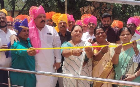 नंदनवन काॅलनीत महात्मा ज्योतिबा फुले यांच्या स्मृतीस्तंभाचे लोकार्पण...