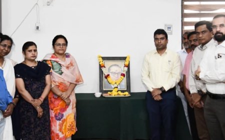 संविधानातील अधिकार आणि कर्तव्याच्या पालनाबरोबरच मूल्यांचा अंगीकार करावा -जिल्हाधिकारी विनय गौडा जी.सी.