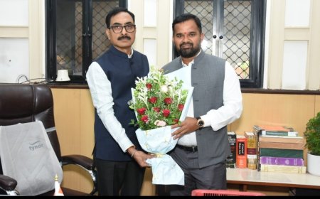 नूतन विभागीय आयुक्त जी.श्रीकांत यांनी पदभार स्वीकारला...