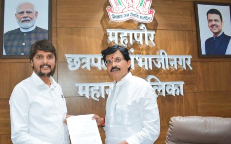 मराठी शाळांच्या विकासासाठी नगरसेवक पदाचे मानधन महापौरांना सुपूर्द, ॠषीकेश जैस्वाल यांचा निर्णय...