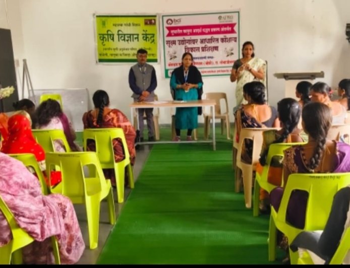 शेतकऱ्यांनी पारंपरिक शेतीसह पर्यटन पूरक शास्वत कृषी पर्यटन केंद्र स्थापन करुन उद्योग व्यवसाय करावा - डॉ.शिवाजी गायकवाड