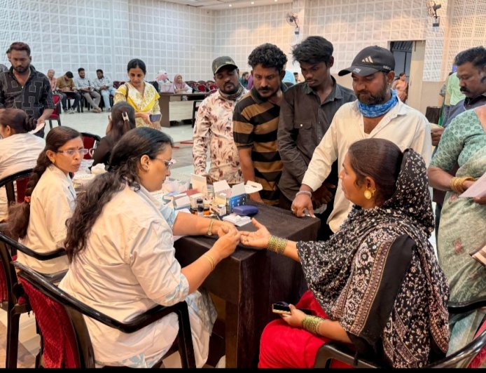 महापालिकेच्या वतीने सफाई कर्मचाऱ्यांची केली आरोग्य तपासणी...