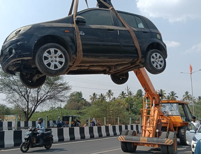 बेवारस वाहनांविरुध्द मनपाची धडक कारवाई, दोन दिवसांत 27 वाहने जप्त...