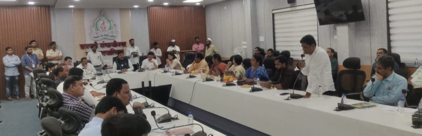 आठवडी बाजार बंद करण्यास सत्ताधारी व विरोधी पक्षाच्या नगरसेवकांचाही विरोध...