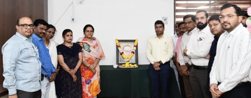 संविधानातील अधिकार आणि कर्तव्याच्या पालनाबरोबरच मूल्यांचा अंगीकार करावा -जिल्हाधिकारी विनय गौडा जी.सी.