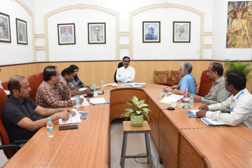 महसूल प्रबोधिनीचा विभागीय आयुक्तांकडून सविस्तर आढावा...