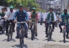 ईव्ही कार खरेदीच्या निषेधार्थ एमआयएमची गांधीगिरी, सायकलवर बसुन मनपात दाखल नगरसेवक...!