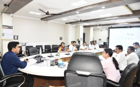 प्राण्यांची अवैध वाहतूक रोखण्यासाठी चेकपोस्टवर भरारी पथकांनी तपासणी करावी - जिल्हाधिकारी विनय गौडा जी.सी.