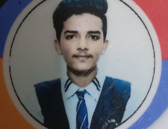 रियान खान यांचे दहावी बोर्ड परीक्षेत घवघवीत यश...