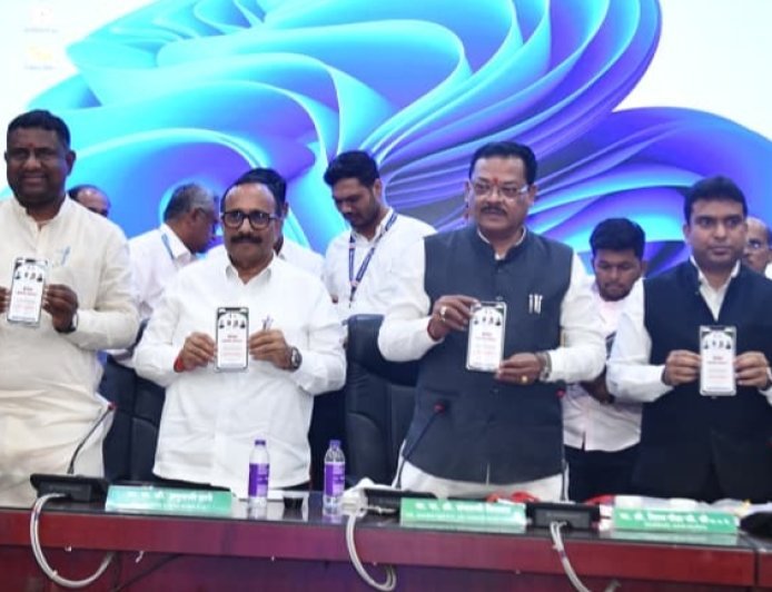 "योजना सामाजिक न्यायाच्या" पुस्तिकेचे विमोचन...!