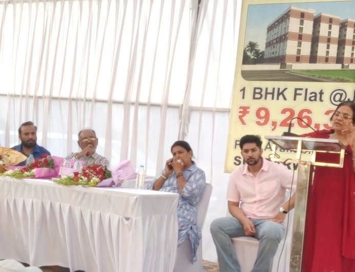 सुंदरवाडी, प्रधानमंत्री आवास योजनेच्या लाभार्थ्यांचा गृहकर्ज मेळाव्याला प्रतिसाद...!