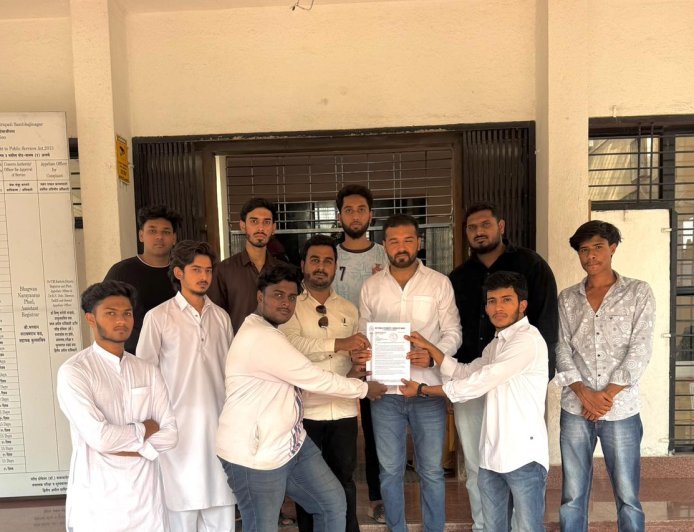 एनएसयुआयच्या मागणीला यश, विद्यापिठाने बदलले परीक्षा केंद्र...!