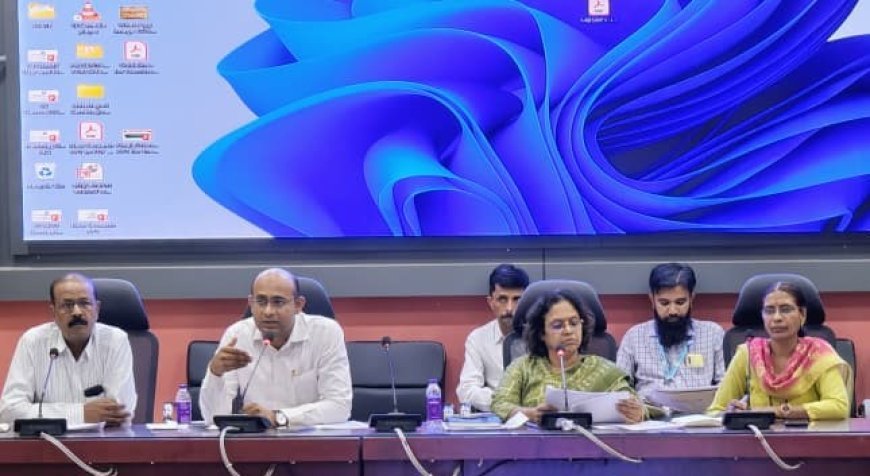 मतदार यादी पुननिरीक्षण कार्यक्रम, आपल्या घरी येणा-या मतदान केंद्र स्तरीय अधिका-यांना माहिती द्यावी - सरिता चौधरी