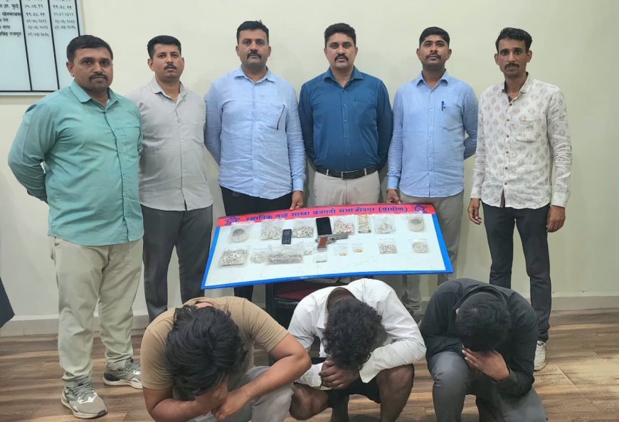सोनाराची गाडी अडवून चाकूचा धाक दाखवून लूटणारी टोळी गजाआड...!