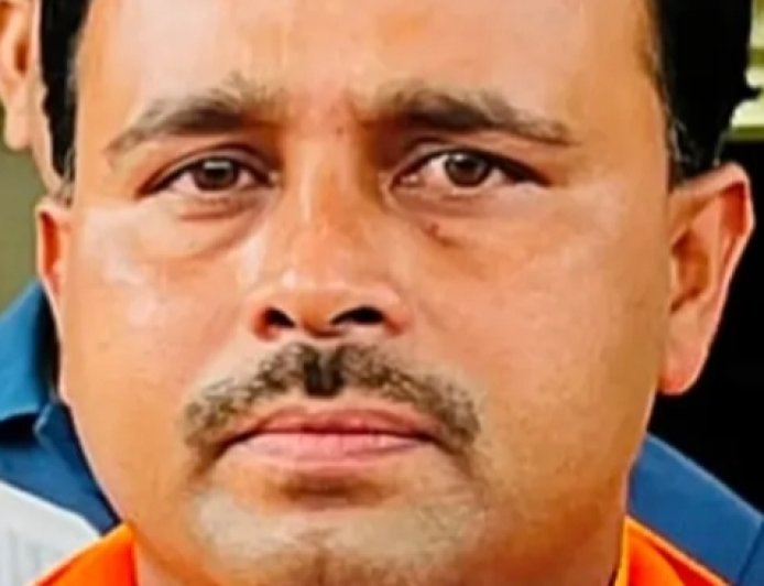 छत्रपती संभाजीनगरमध्ये महाविकास आघाडीला धक्का, डोणगावकरांची माघार, गणेश लोखंडे यांना पुरस्कृत उमेदवार म्हणून घोषित करण्याची नामुष्की...!
