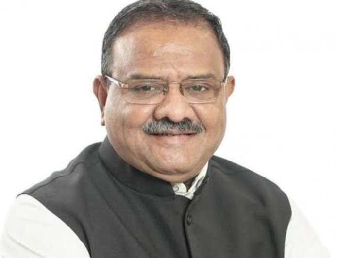 दुध भेसळवर कारवाई सुरू ठेवण्याची आमदार सतीश चव्हाण यांची मागणी...!