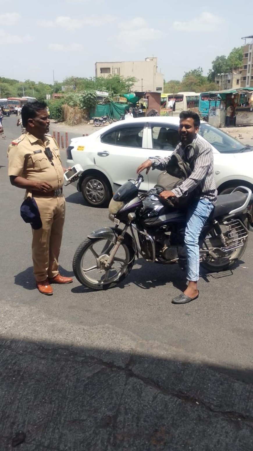 बेशिस्त वाहनचालकांवर कार्यवाई, 6 लाख 64 हजार रुपये दंड वसूल...