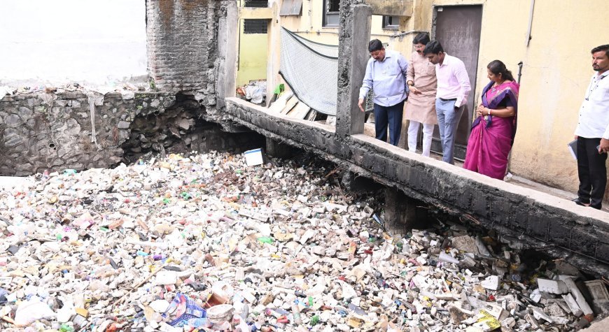 औषधीभवन लगतच्या नाल्याची पाहणी, समस्येवर कायमस्वरूपी उपाययोजना करण्याचे आयुक्तांचे आदेश...!
