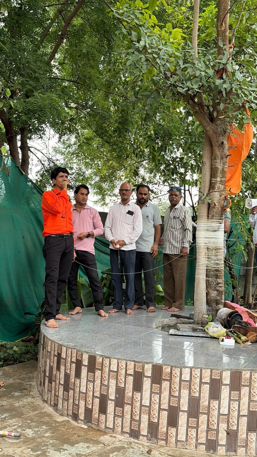 पत्नी पिडीत संघटनेचे अनोखे आंदोलन,  पत्नी पिडीत पुरुषांची न्यायासाठी पिंपळ पौर्णिमा साजरी...!