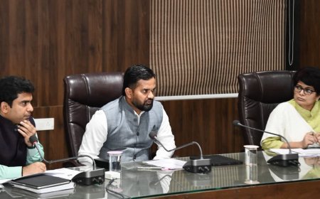 विभागीय आयुक्त जी.श्रीकांत यांनी जिल्ह्यातील एसआयआर कामाचा घेतला आढावा